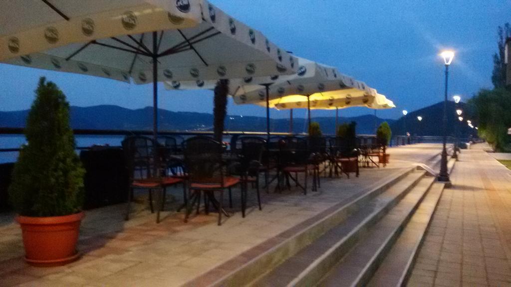 Zlatna Ribica Appartement Golubac Buitenkant foto
